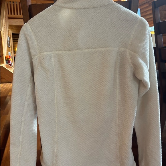 Patagonia Off-White Fleece Pullover - Picture 2 of 12